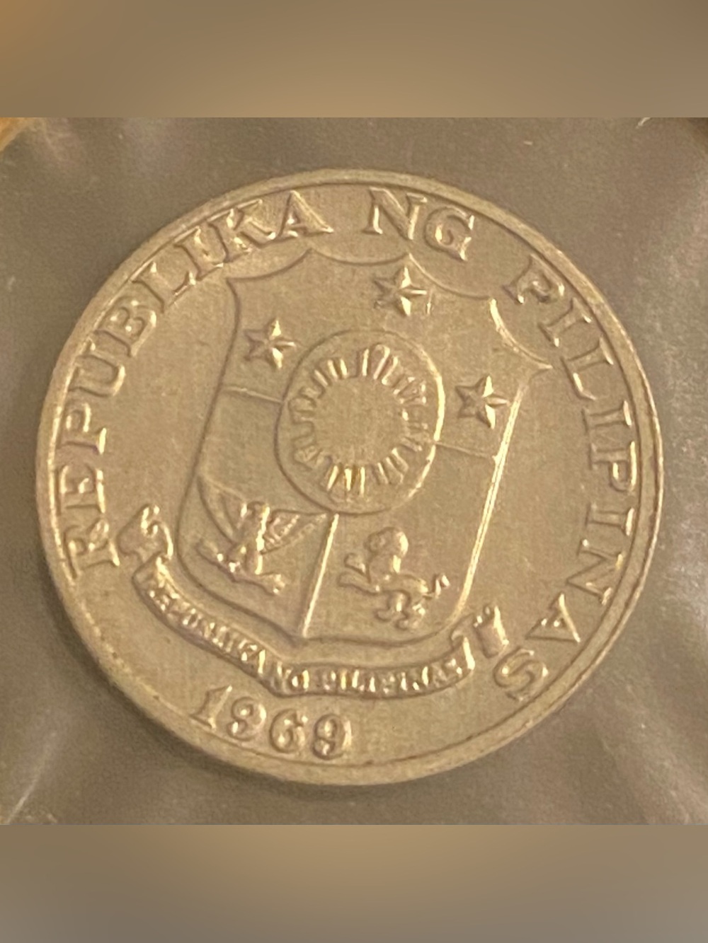 1969 1 Sentimo coin featuring Lapulapu profile. Clear raised details and text